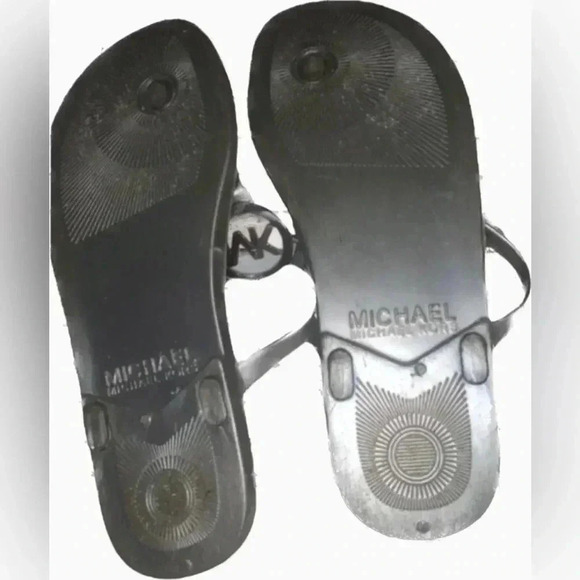 Michael Kors sandals Size 6 medium - Picture 2 of 5